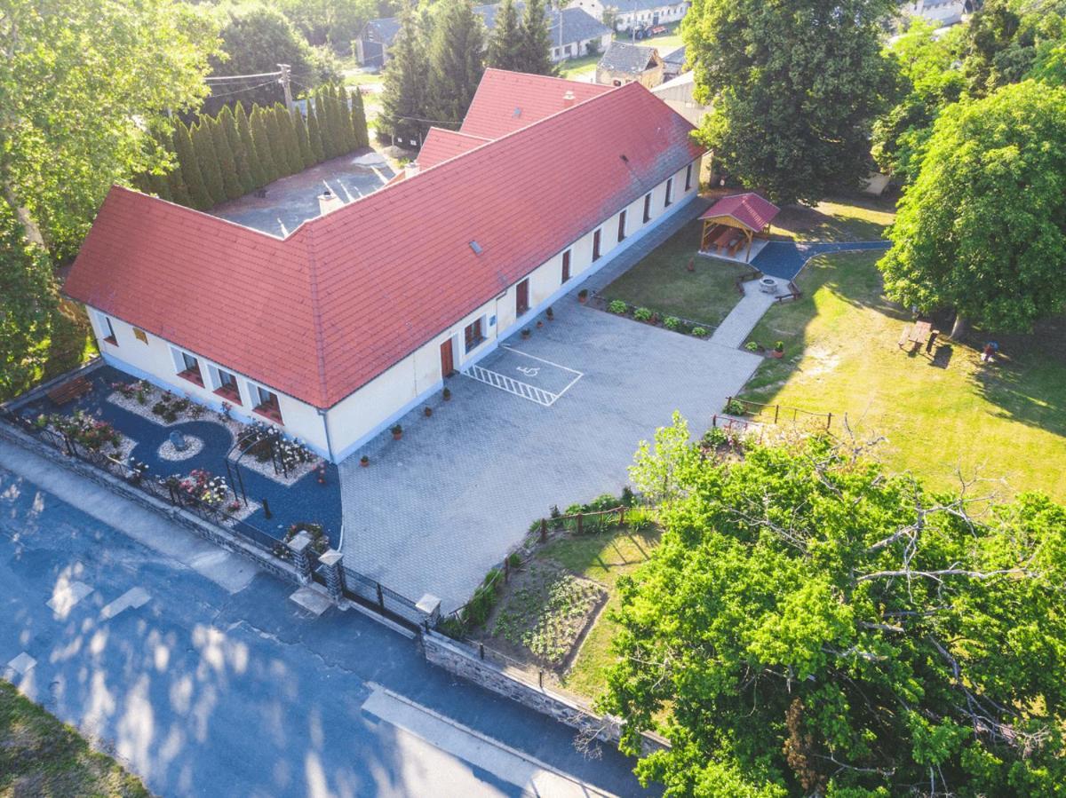 Tolnay Kúria és Vendégház Nagygorbo Exterior foto